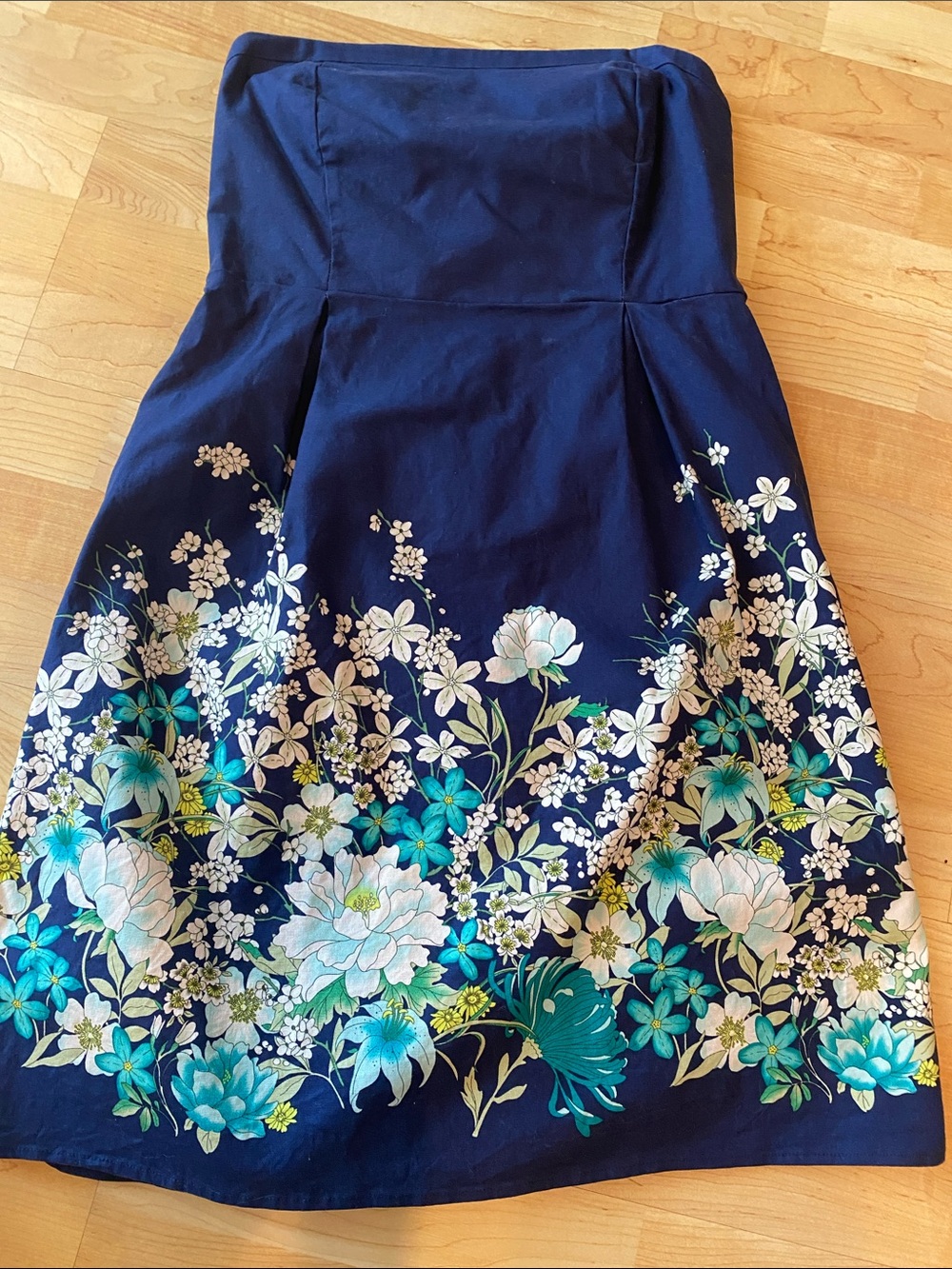 Women’s Navy Floral Strapless mini Skirt
